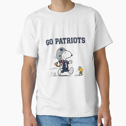 New England Patriots Snoopy Go Patriots T-Shirt - Graphic Print Men Women - T-Shirt, Sweatshirt, Hoodie