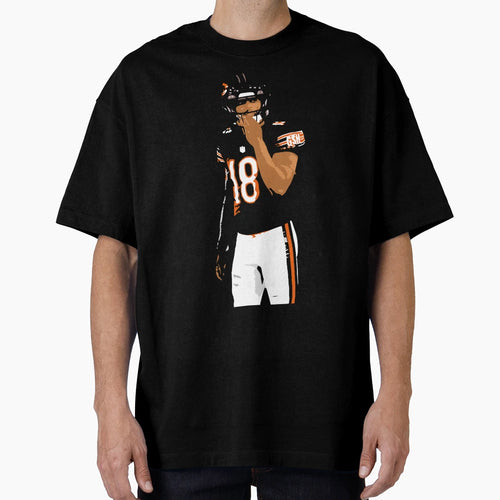 CW 18 Chicago Bears Art T-Shirt - Custom Art Print for Adults - T-Shirt, Sweatshirt, Hoodie