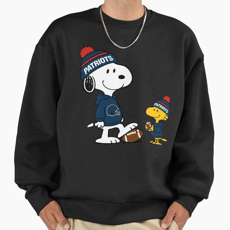 New England Patriots Snoopy Sweatshirt - Novelty Apparel for Adults - T-Shirt, Sweatshirt, Hoodie