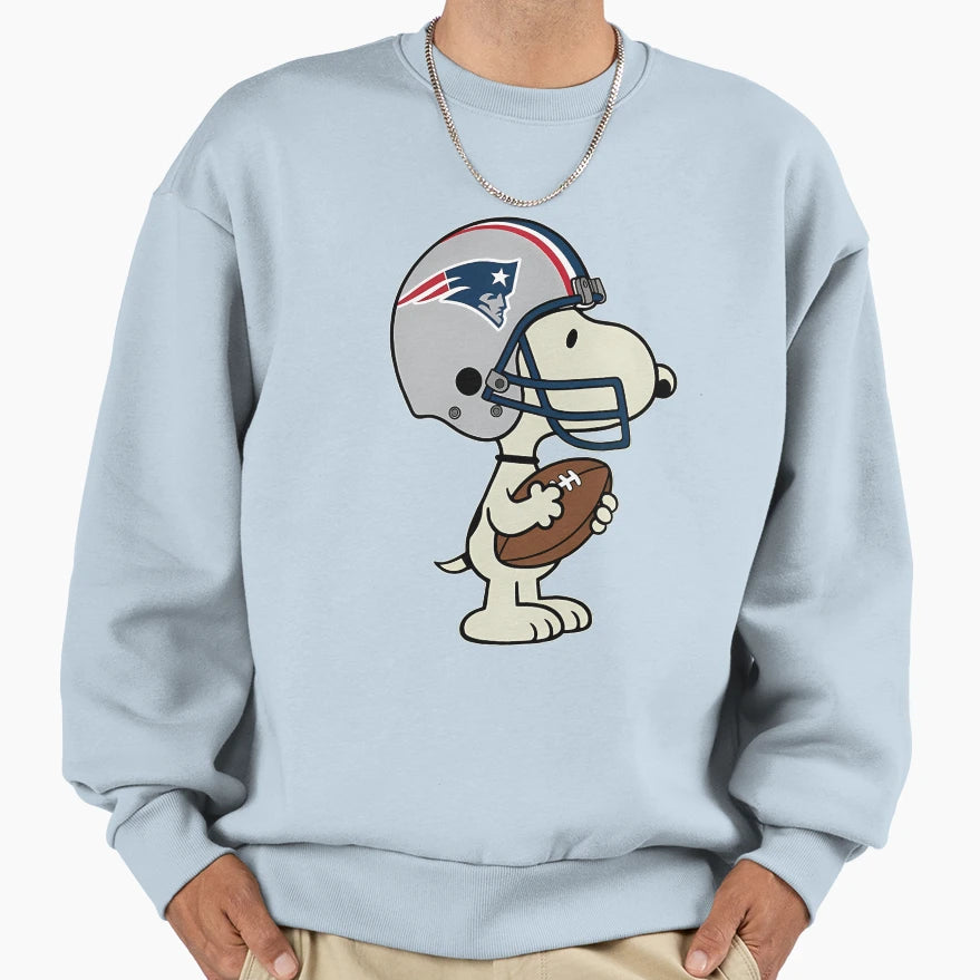 Snoopy New England Patriots Game Day Sweatshirt - Graphic Print for Adults - T-Shirt, Sweatshirt, Hoodie