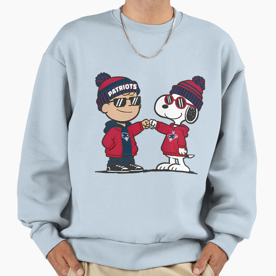 Snoopy Patriots Sweatshirt - Streetwear Style Unisex - T-Shirt, Sweatshirt, Hoodie
