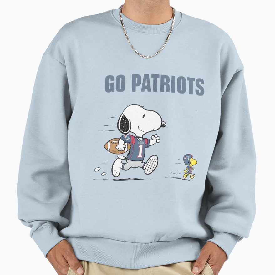 Snoopy Running Football Go Sweatshirt - Casual Everyday Wear Men Women - T-Shirt, Sweatshirt, Hoodie