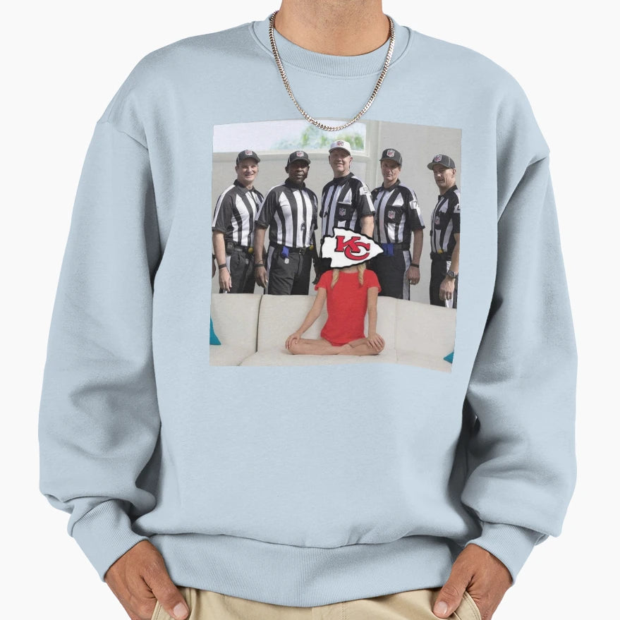 Chiefs Sweatshirt - Custom Art Print Unisex - T-Shirt, Sweatshirt, Hoodie