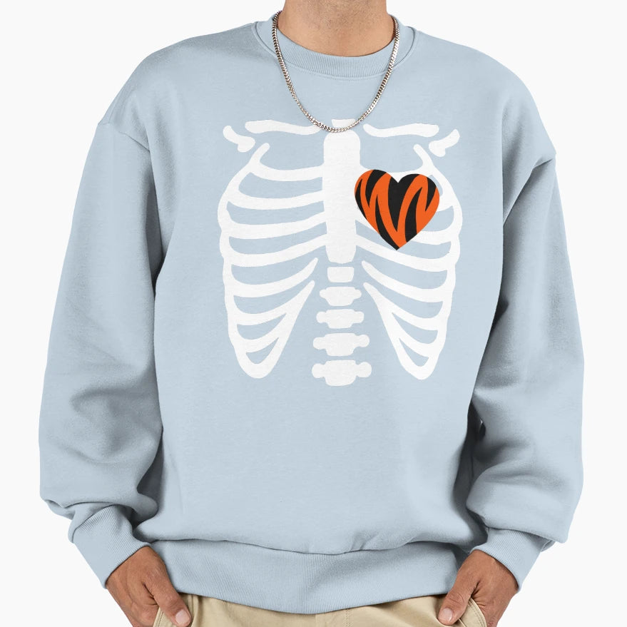 Tiger Heart Sweatshirt - Minimalist Print for Adults - T-Shirt, Sweatshirt, Hoodie