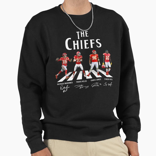 Chiefs Sweatshirt - Minimalist Print Unisex - T-Shirt, Sweatshirt, Hoodie