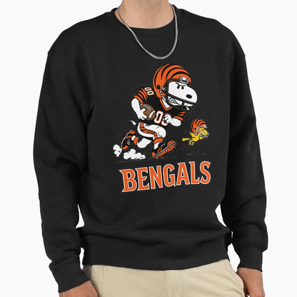 Snoopy Cincinnati Football Sweatshirt - Minimalist Print Unisex - T-Shirt, Sweatshirt, Hoodie
