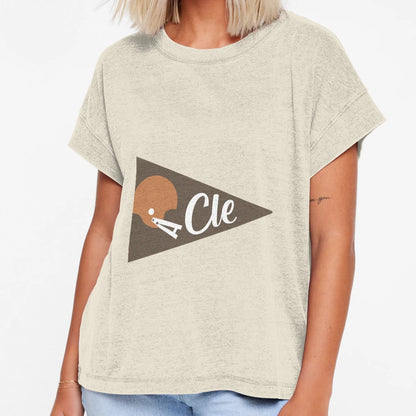 Cle Gift Loves Cat T-Shirt - Graphic Print Men Women - T-Shirt, Sweatshirt, Hoodie